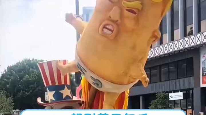 They don’t look like they’re marching in a parade anymore—they’re totally lost in their own cosplay.