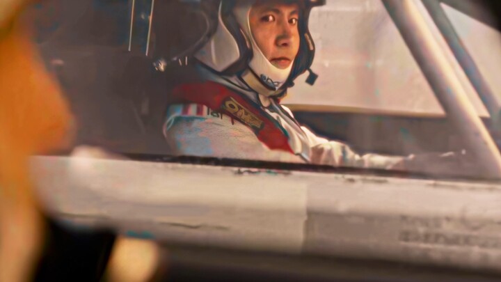 “Trương Xích, kéo bung hắn ra!”