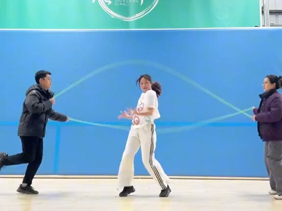 【Tiktok】ETA ขณะกระโดดเชือก…?