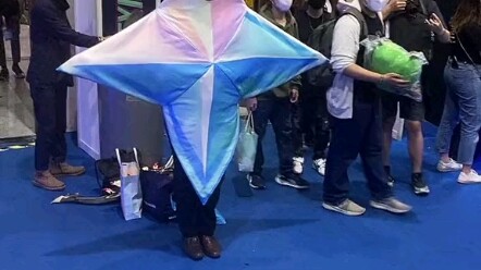 "Puncak dari cosplay batu kasar" Bisakah batu kasar ini menjaga Dewa Petir agar tidak bengkok?