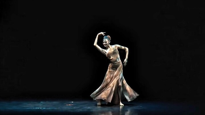 Dai dance drama "Flourishing Flowers"