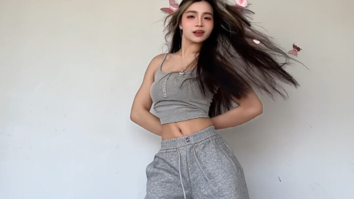 Masih belum sebanding dengan seperseribu dari pria itu, perasaan ini terlalu sulit untuk diungkapkan