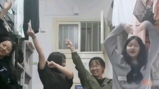 震惊，华科女大学生竟在解封后在寝室跳小鸡恰恰舞
