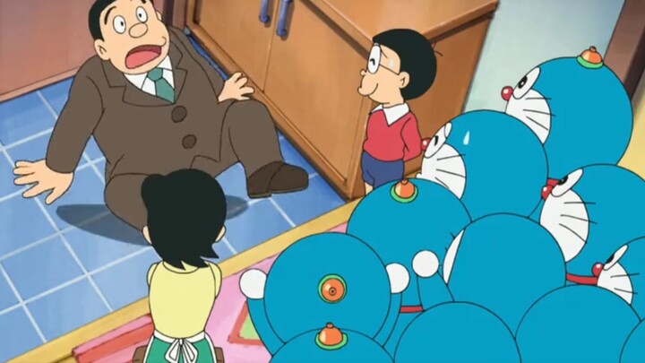 Living with a group of Doraemon