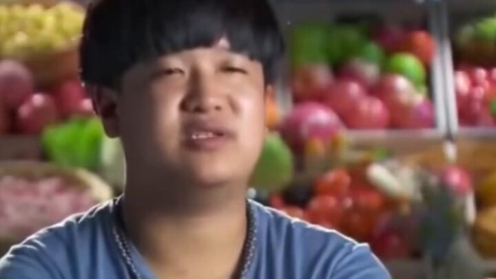 Nona Yu Tao ingin aku makan usus besar?