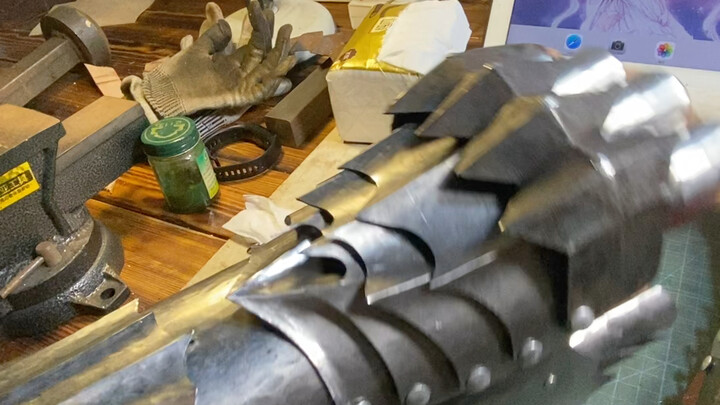 Let's quickly make some hand nails