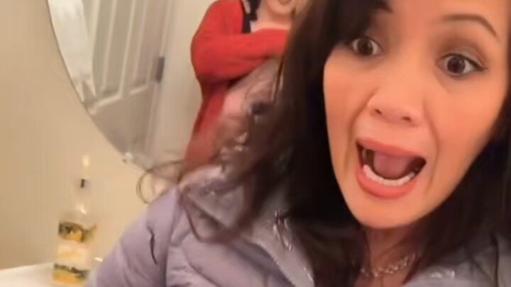 Reaksi sang ibu setelah putrinya memperlihatkan tindik puting