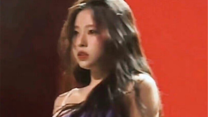 Who understands! Challenge eyes can't leave Q gold