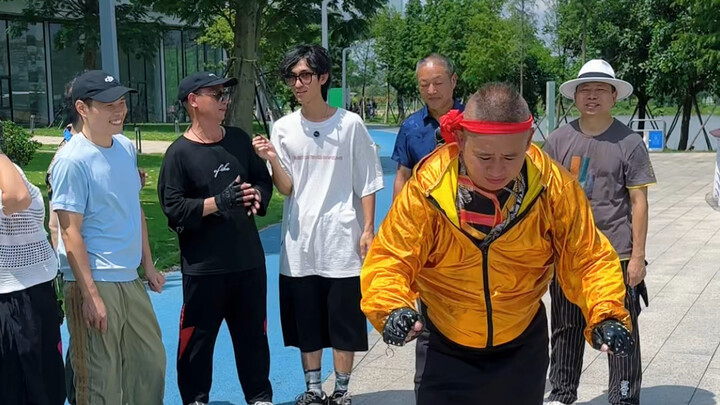 الماكين دانس من الصعب على الناس العاديين تعلّمه، إلا إذا… هذا المقطع مؤثّر جدًا! أشدّ على أيدي هؤلاء