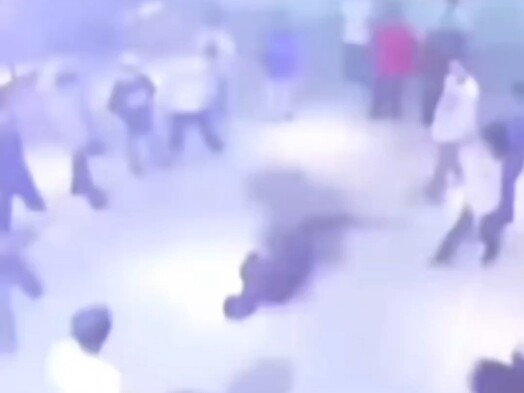 หาได้ยากยิ่งกว่าตัวหนังเสียอีก