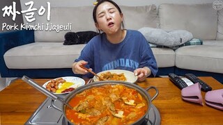 Real mukbang:) A lot of chopped pork! "Pork Kimchi Jjageuli"☆ Snack is Orange 🍊