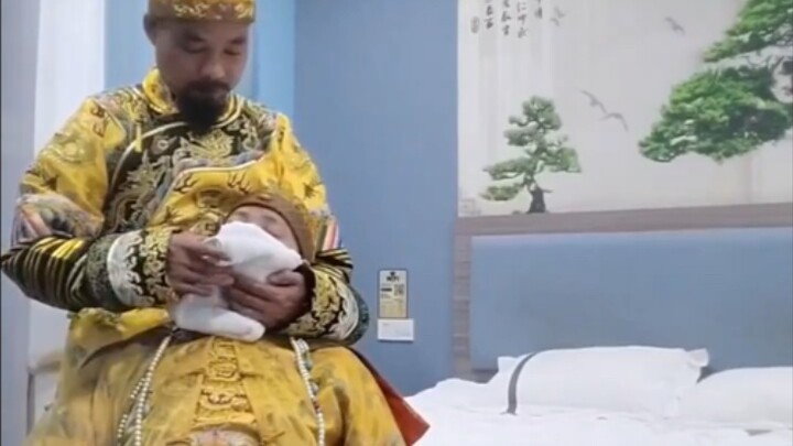 สงสัยคลิปภายในสุดล้ำค่าของศึกชิงบัลลังก์ของเจ้าชายทั้งเก้า จักรพรรดิคงหมดสติแน่