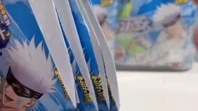 This is also very unbelievable in the blind box industry. Three packs have become dozens of packs.