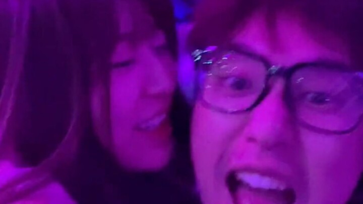 ป้ายธงที่พวกคุณตั้งไว้นั้น ฉันจะทำตัวอย่างให้พวกคุณก่อนเลย เอ็ดจีแชมป์แล้ว!!!