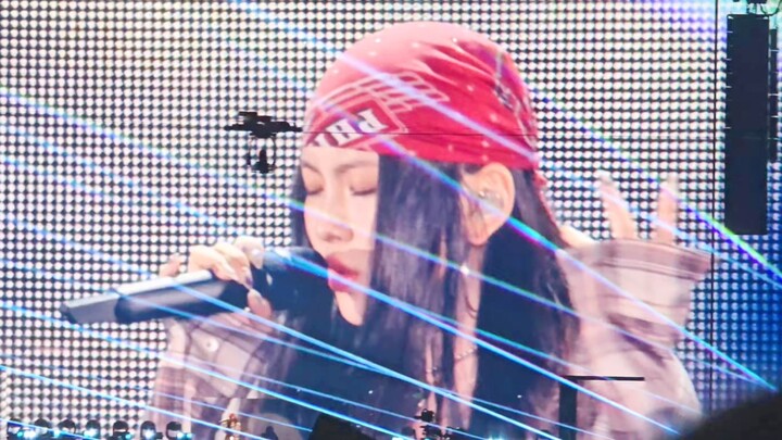 【Hyein + Rina Sawayama】Special stage collaboration for "Bad Friend"!