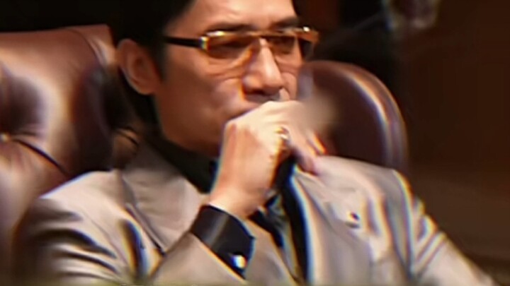 #Movie Gold Finger Please analyze the role of the lighter in the text.