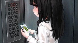 同乘电梯的女孩时不时往我这边看……