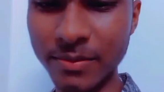 বলতে ত চাই অনেক কথা কিন্তু  বলতে পারি না কিছু থাক কোন এক সময়ে  না হয়ে বলবো সব কথা,