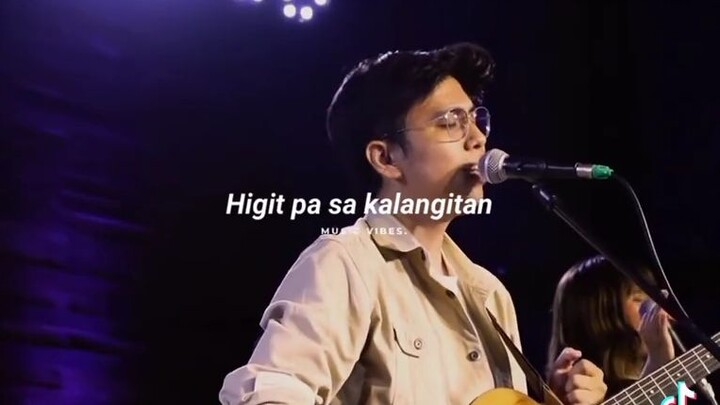 Pupurihin ka sa awit