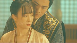 Khi người lính trên chiến trường nhìn thấy người phụ nữ độc thân và định bắt nạt cô, anh ta nhìn xuố