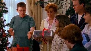 Is your girlfriend's gift a little green? Holiday Optimus Prime Review - Play Master Ajie