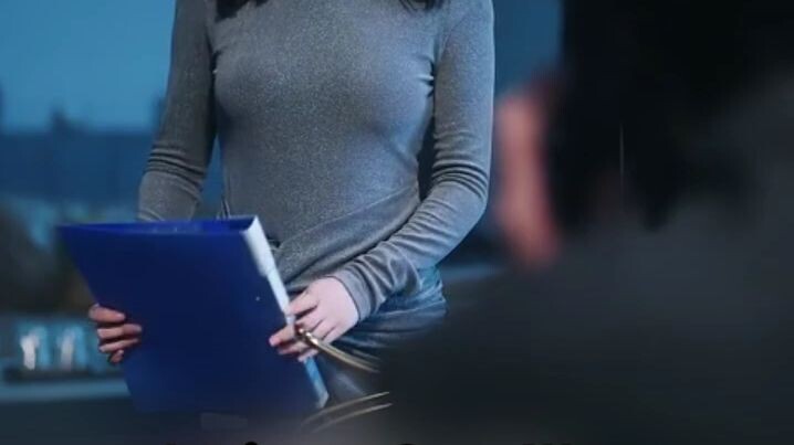 Suami Khianat, Istri Bangkit! Dia Sewa Bodyguard Misterius, Ternyata Bos Mafia Sejati.