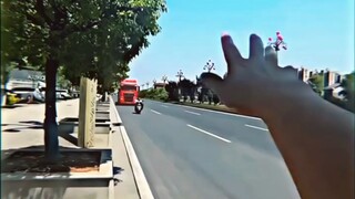 "Kamu tidak akan pernah tahu mobil apa yang digunakan saudaramu untuk menjemputmu"