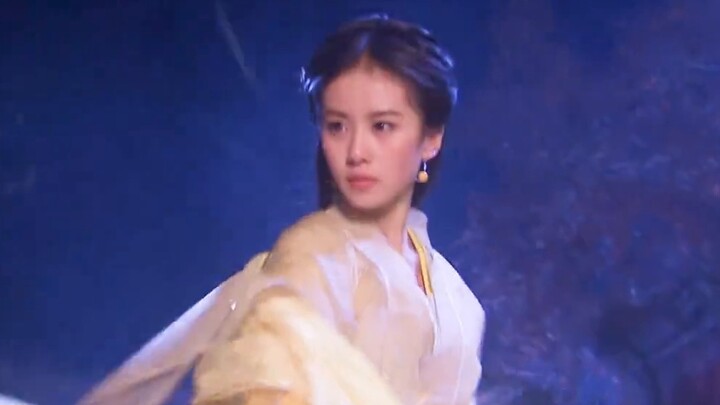 No wonder she looks like an old friend, it turns out she is the descendant of an old friend.
