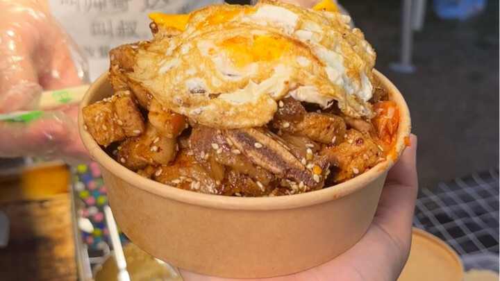 叫帅哥还能送煎蛋诶！毛线叔叔怪好玩的