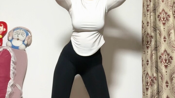 I'm not kidding. The day before yesterday, when I was dancing this dance, I actually had a fever of 