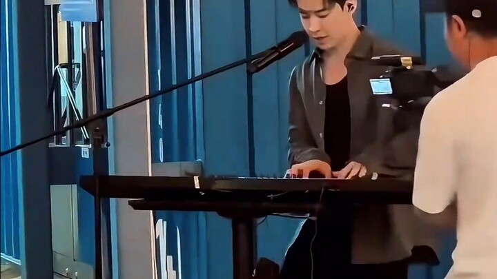 Henry Performs “Believer” on the Streets