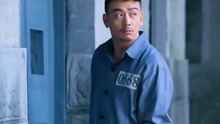 囚犯抓了一只毛毛虫，竟是拿它完成越狱，真是个天才。