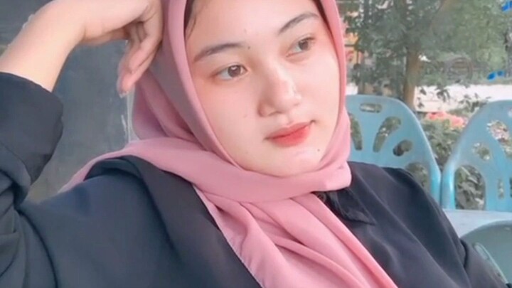 Jomblo ketika kondangan ketemu cewe cantik