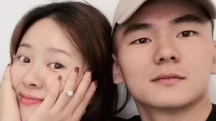 يكبر معك ويشاهدك تتزوج