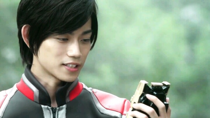 [Ultraman X] On how two straight men started talking in love after meeting each other (What the hell