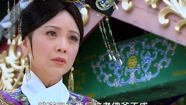Both versions of Little Swallow jump from a building to save Hanxiang, but they’re so different! One