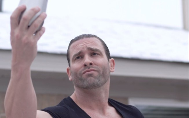 يوتسورو يشرب الثلج الطبيعي