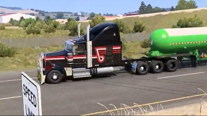 FUI BRINCAR E ME LASQUEI - AMERICAN TRUCK SIMULATOR