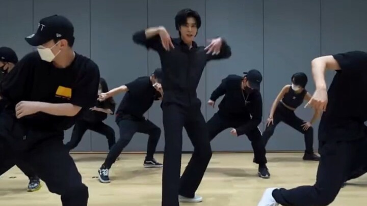 คุณคิดว่าใครเต้นเก่งที่สุดในบรรดาศิลปินเอสเอ็ม?🧐