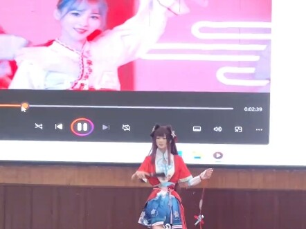 女神级别的同学，高中班会表演《寄明月》