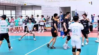 When your team's main attacker is Superman, he can defend from the third position and then float bac