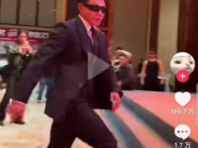 Video nhảy trong nước trên TikTok nhận được 1,19 triệu lượt thích từ người nước ngoài