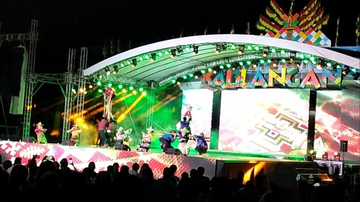 Buwis Buhay na Performance