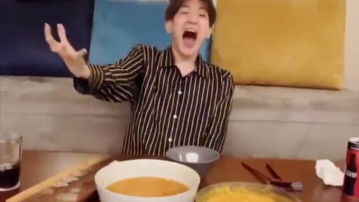 【Byun Baekhyun】Byun—Pelawak Korea Selatan—Baekhyun! (feat. Seniman Pertunjukan Tingkat Nasional Kela