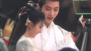Siapa bilang kaisar dan selirnya tidak cocok?! Mereka pasangan yang serasi!!!