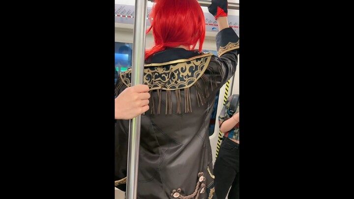 Rare Footage of Diluc Taking the Subway