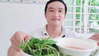 Vì cô vợ, anh chồng ăn hết 10 trứng vịt lộn và cái kết