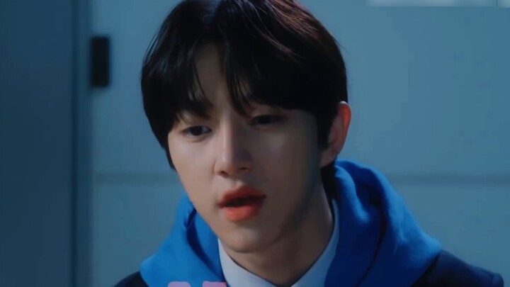 The whole play is certified fox-like! Click to watch the white-cut, black-cut, crazy-cut little fox 