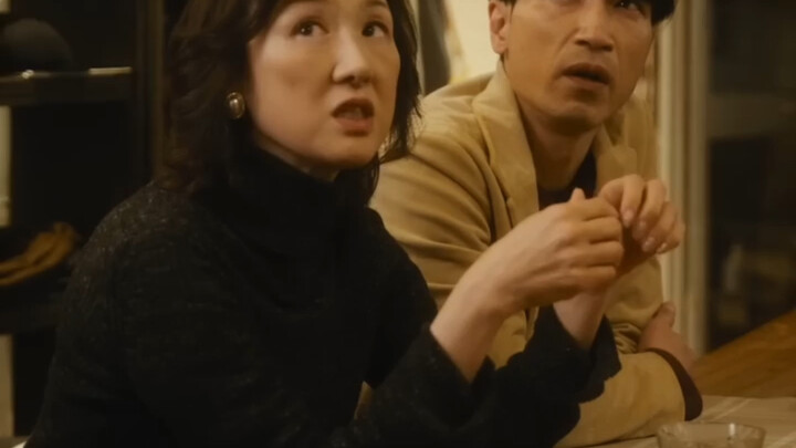 Khách hàng & Nhân viên phục vụ 1