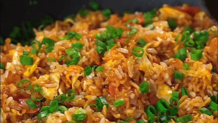 Cách làm mì tôm chiên trứng đúng chuẩn